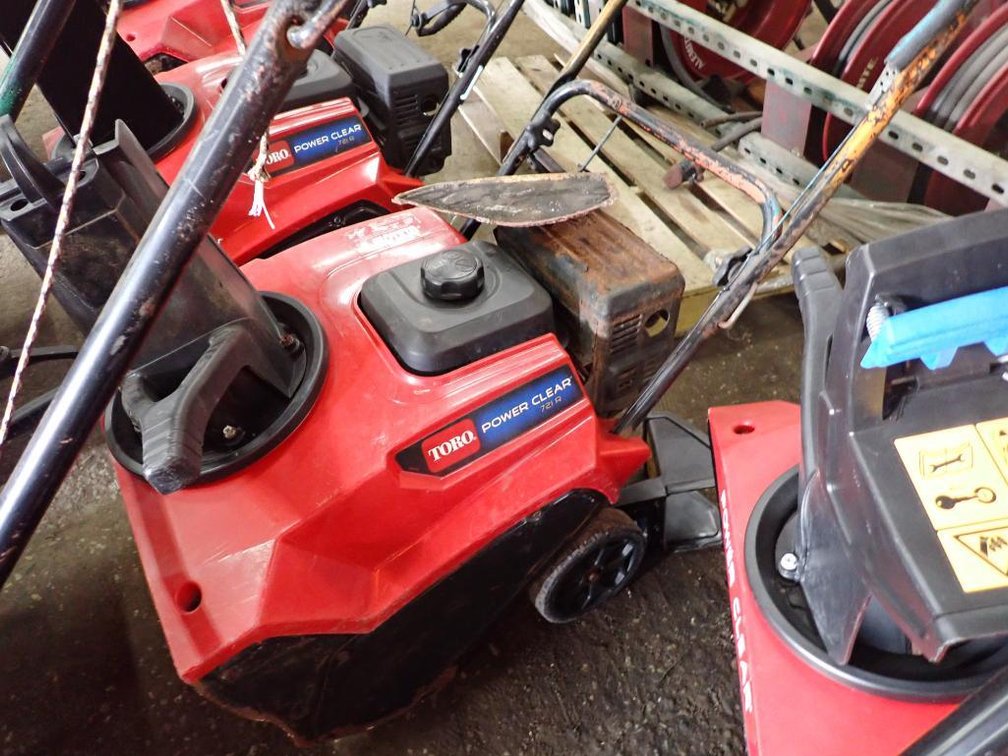 Toro Power Clear 721R Snow Blower