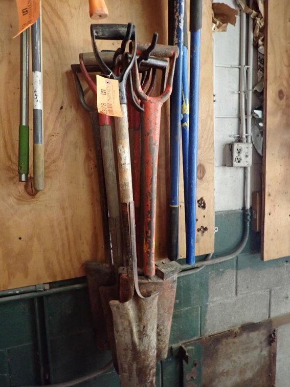 (8) Shovels