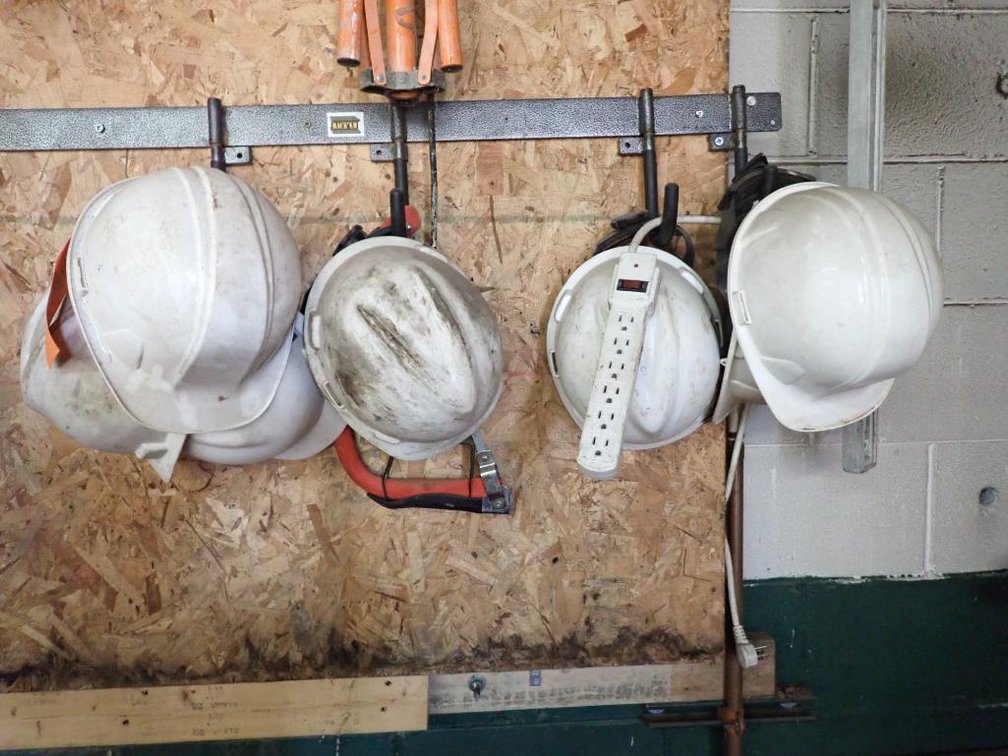 (7) Hard Hats
