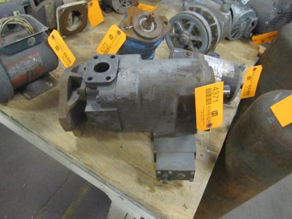Oil Gear Hydraulic Pump (T18)