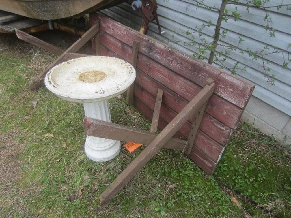 Picnic Table - Bird Bath