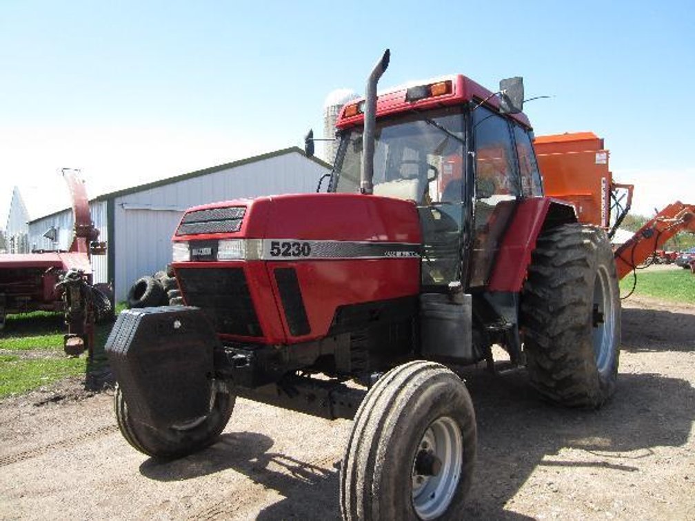 CASE IH 5230 TRACTOR