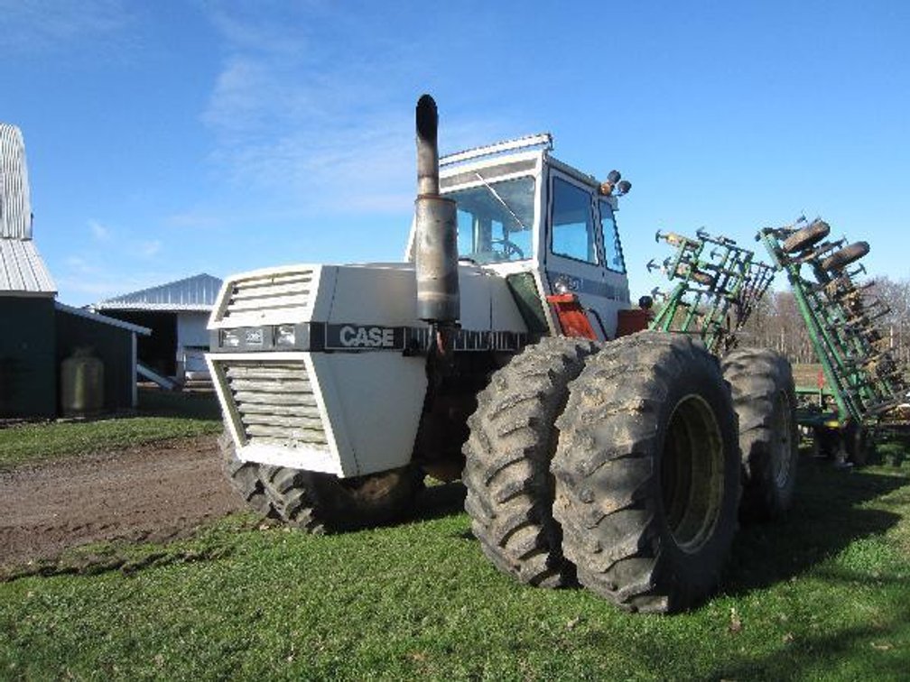 CASE 4690 DIESEL TRACTOR WITH DUALS