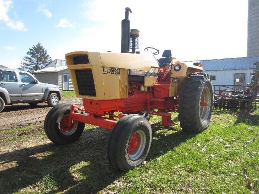 1970 CASE 1070 OPEN STATION DIESEL TRACTOR