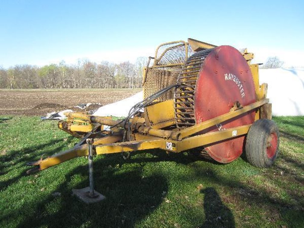 HAYBUSTER H-106 ROCK EZE ROCK PICKER