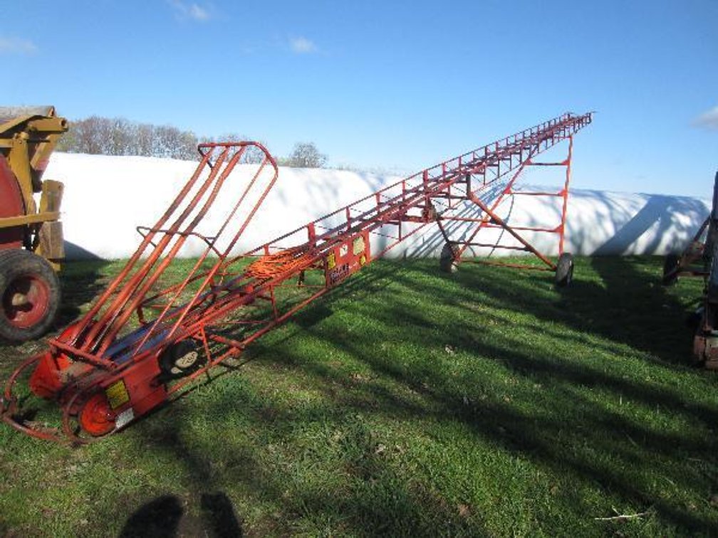 EAGLE 48FT HAY ELEVATOR ON TRANSPORT