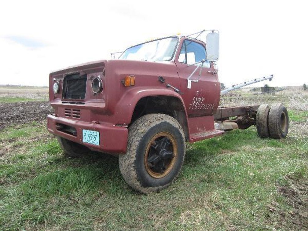 1986 SINGLE AXLE CAB AND CHASSIS, VIN# 1GBL7D1B1KV110159