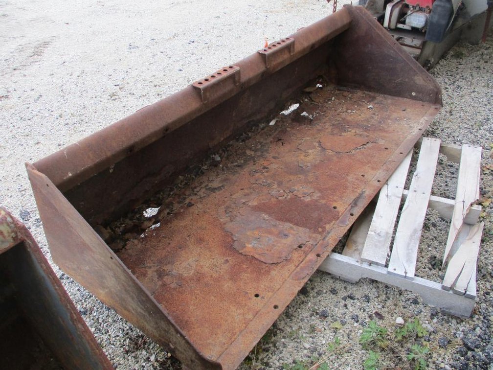 Universal Mount Skid Steer Bucket