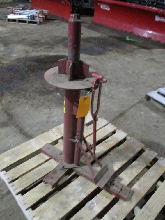 Tire Changing Station