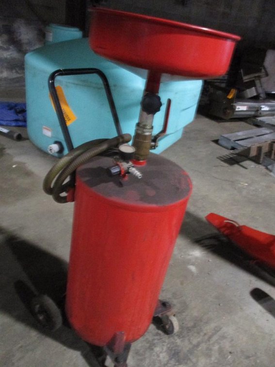 Oil Drain Tank with Funnel