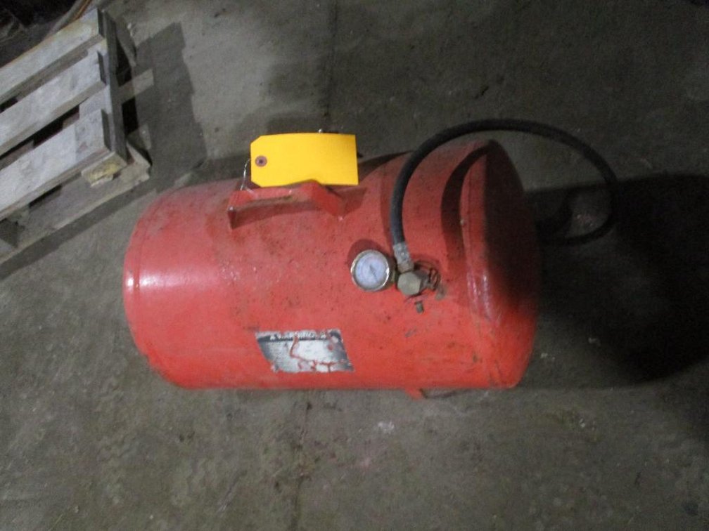 Wel-Bilt Air Tank
