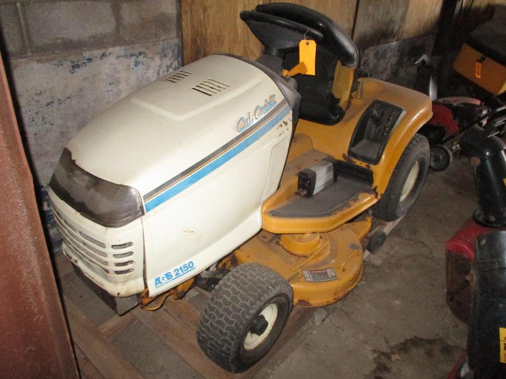 Cub Cadet Riding Lawnmower