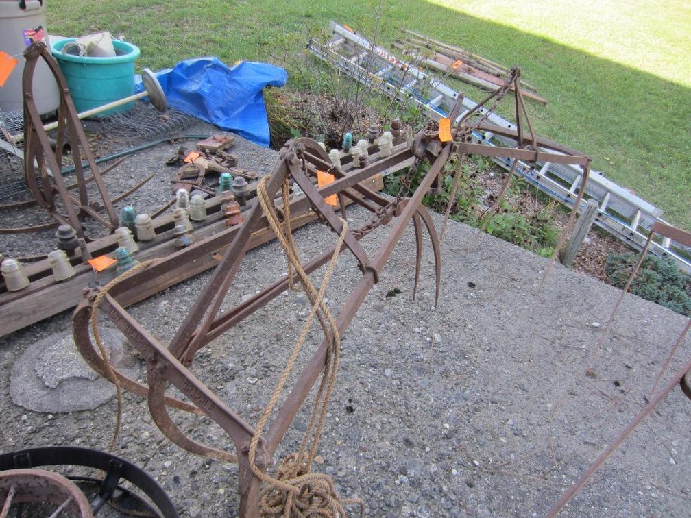 Vintage Iron Claw Hay Grapple