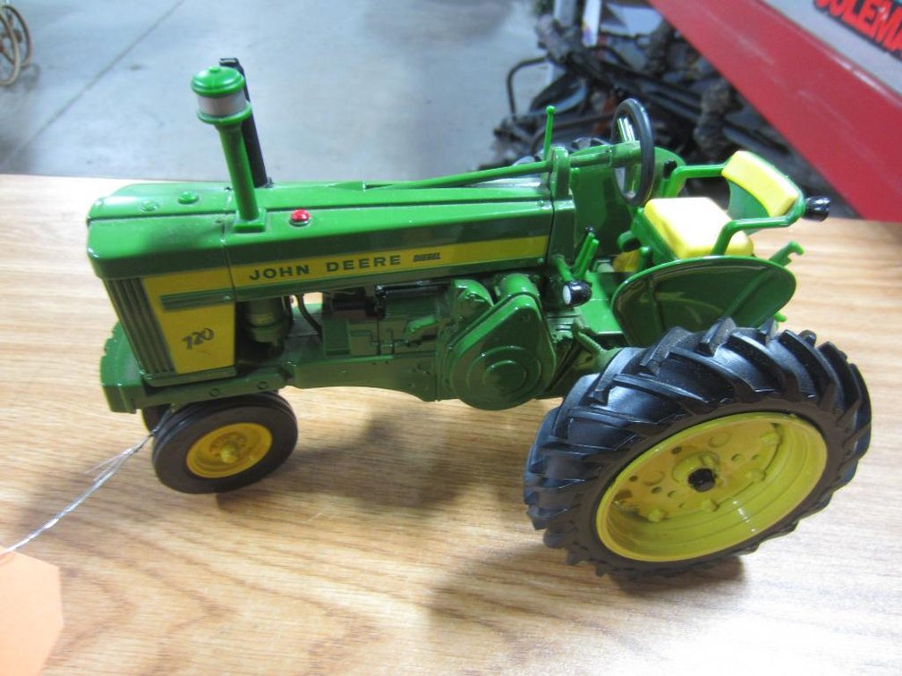 Ertl John Deere 720 Diesel (T6)
