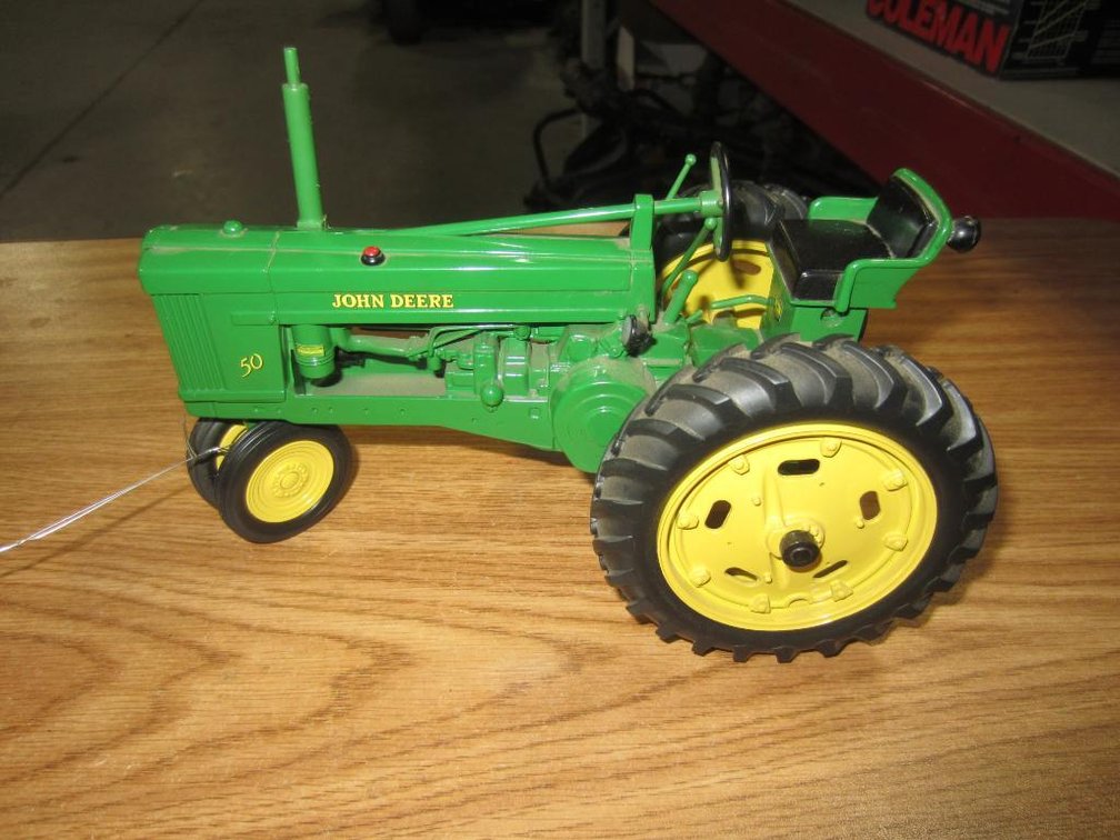 John Deere 50 Toy Tractor (T6)