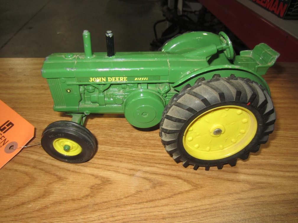 John Deere R Toy Tractor Diesel (T6)