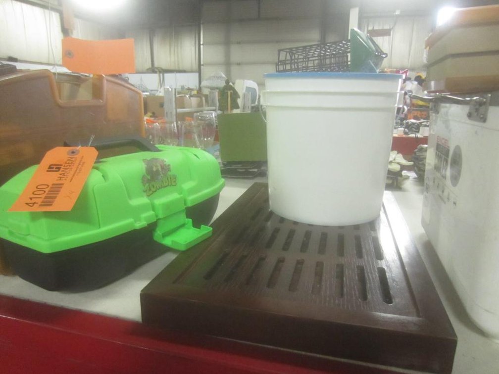 Small Tackle Box (T13)