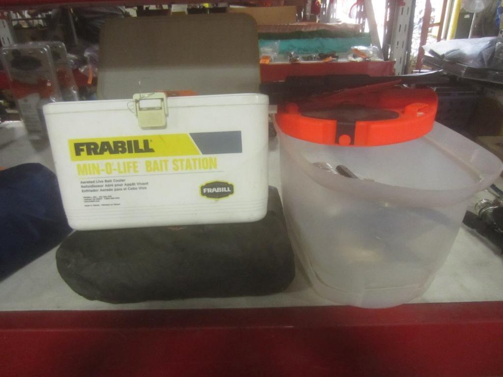 Frabill Min O'Life Bait Station (T13)