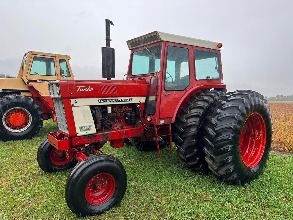 International 1466 Farmall, SN: 2650128U023159