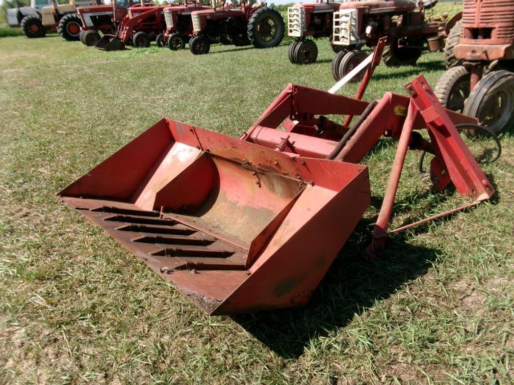 Paulson Front-End Loader for Tractor
