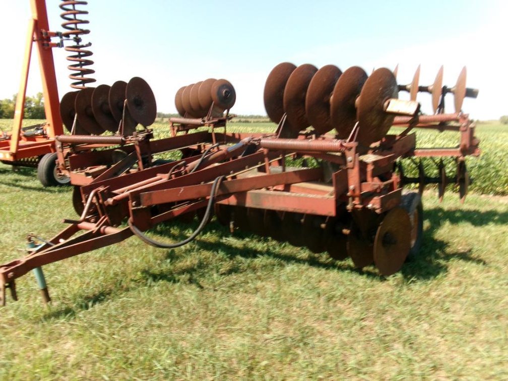 International 480 Fold-up Cultivator Disc