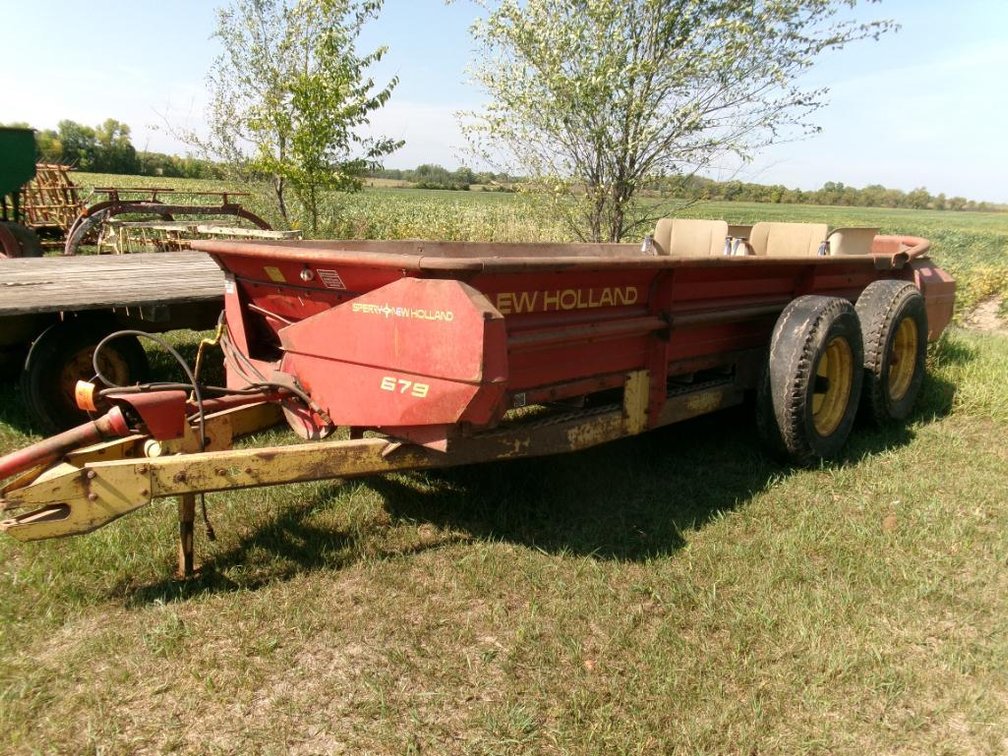 Sperry New Holland 679 Manure Spreader, SN: 507101