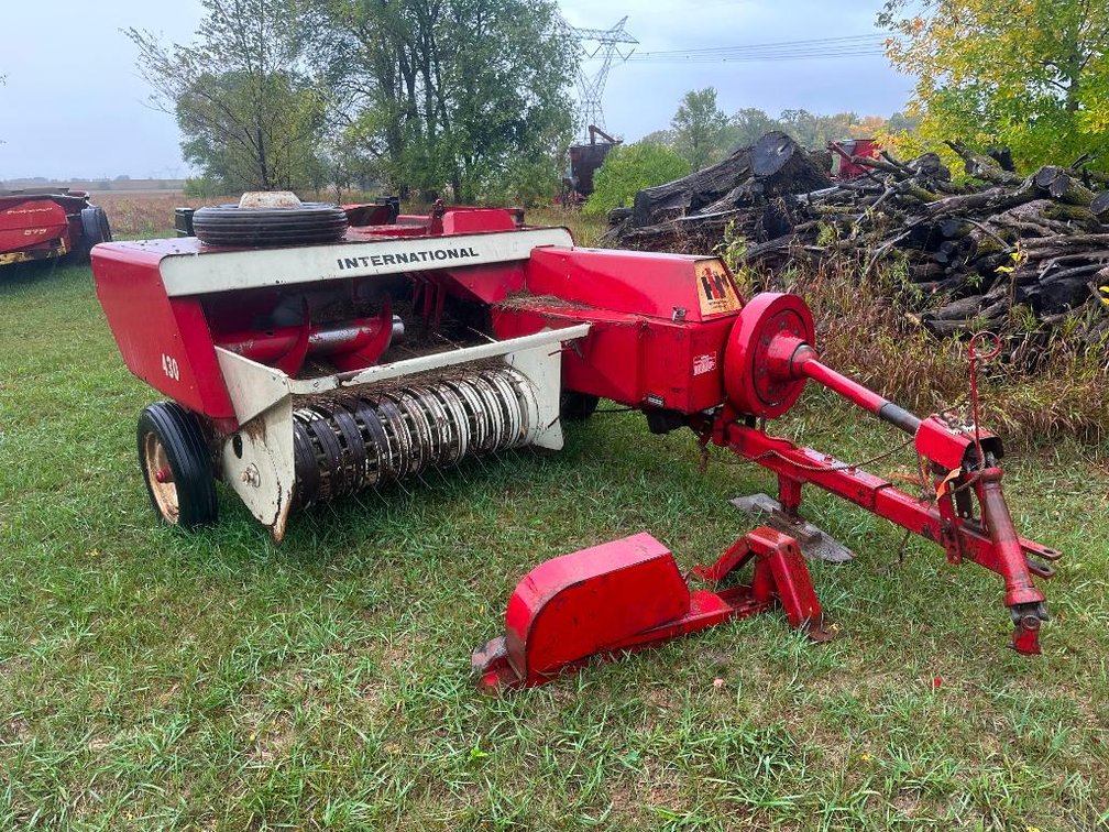 International 430T Square Baler