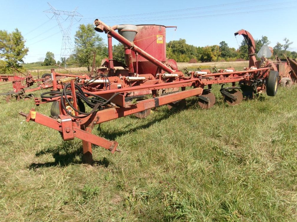 Melroe 618-914 Tillage Plow SN 1108