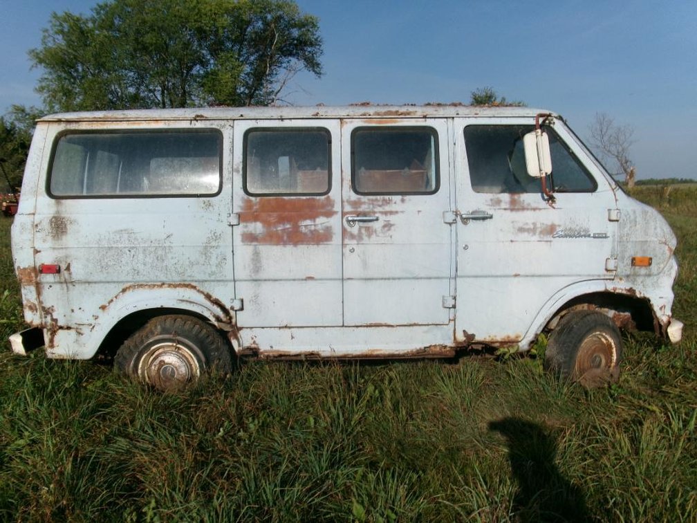 Ford Econoline 100 Van, (Sells Bill of Sale)