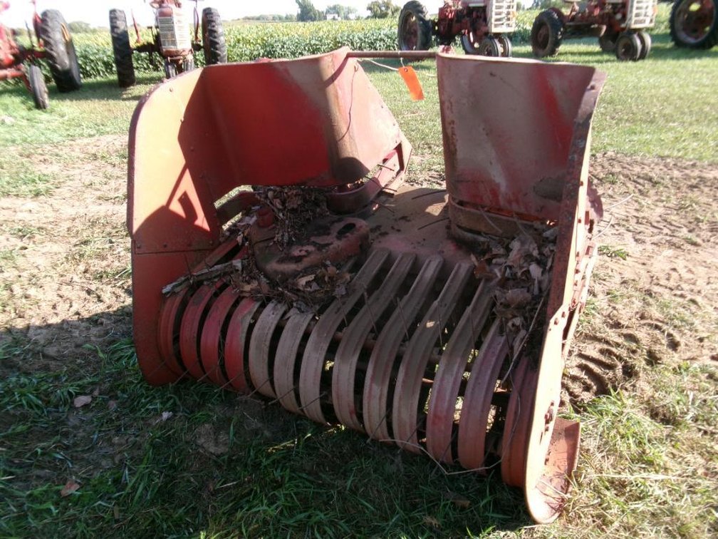 IH Hay Head