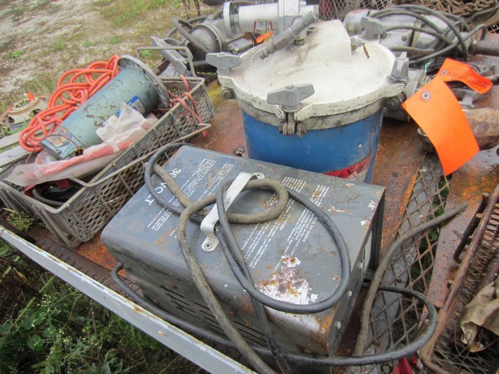 Paint Spray Tank and 36 Volt Battery Charger