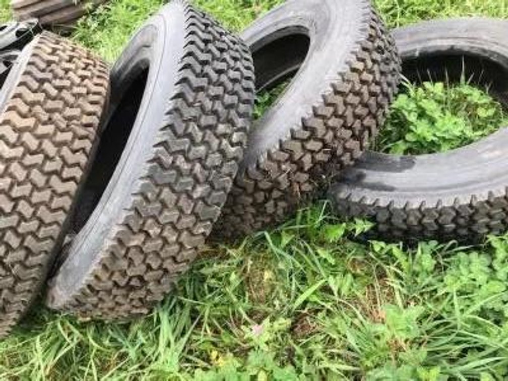 (4) Tires