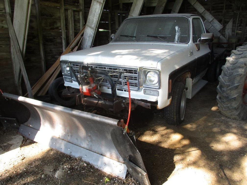 GMC Sierra Classic 15 Flat Bed Truck with Western Plow, (Has MN Title)