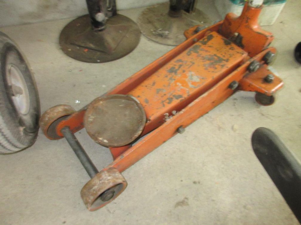 Floor Jack with Handle
