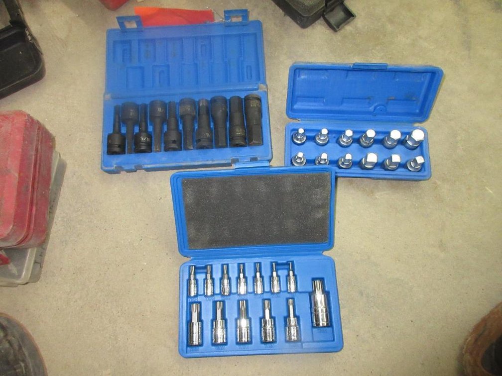 Assorted Torques and Allen Key Bits for Sockets Wrench