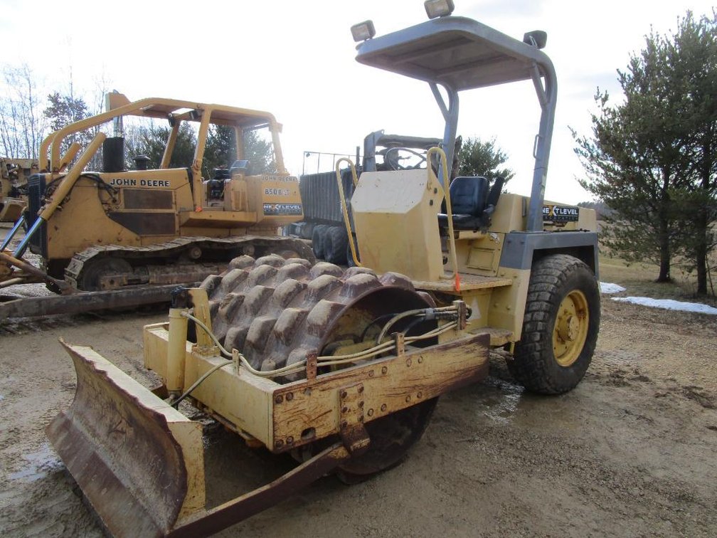1989 Bomag Vibrator Compactor (Mondovi, WI)