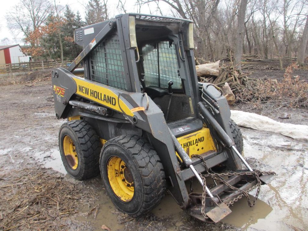 2009 New Holland L175 (Johnson Creek WI)