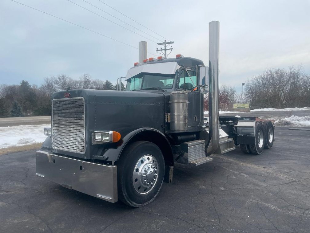 1997 Peterbilt 379, Tandem Axle Semi Day Cab (Has WI Title) (Denmark, WI)