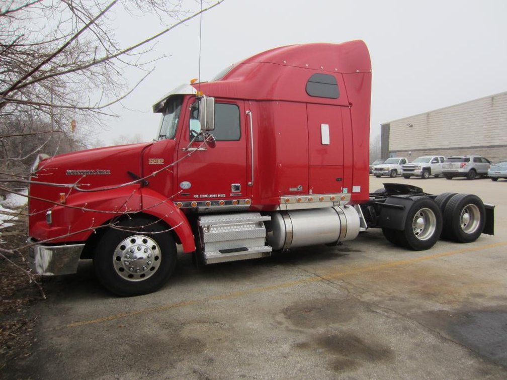 2015 Western Star Daimler Semi (Has WI Title) (DePere, WI)