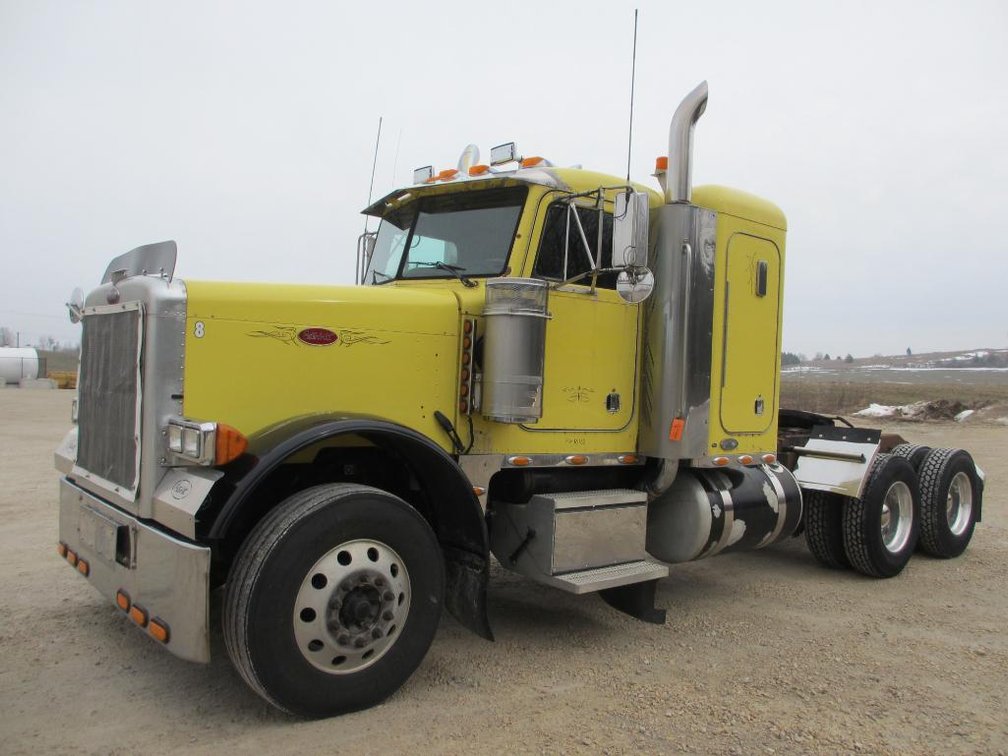 2003 Peterbilt 379 Tractor Truck (HAS WI TITLE) (Neosho, WI)