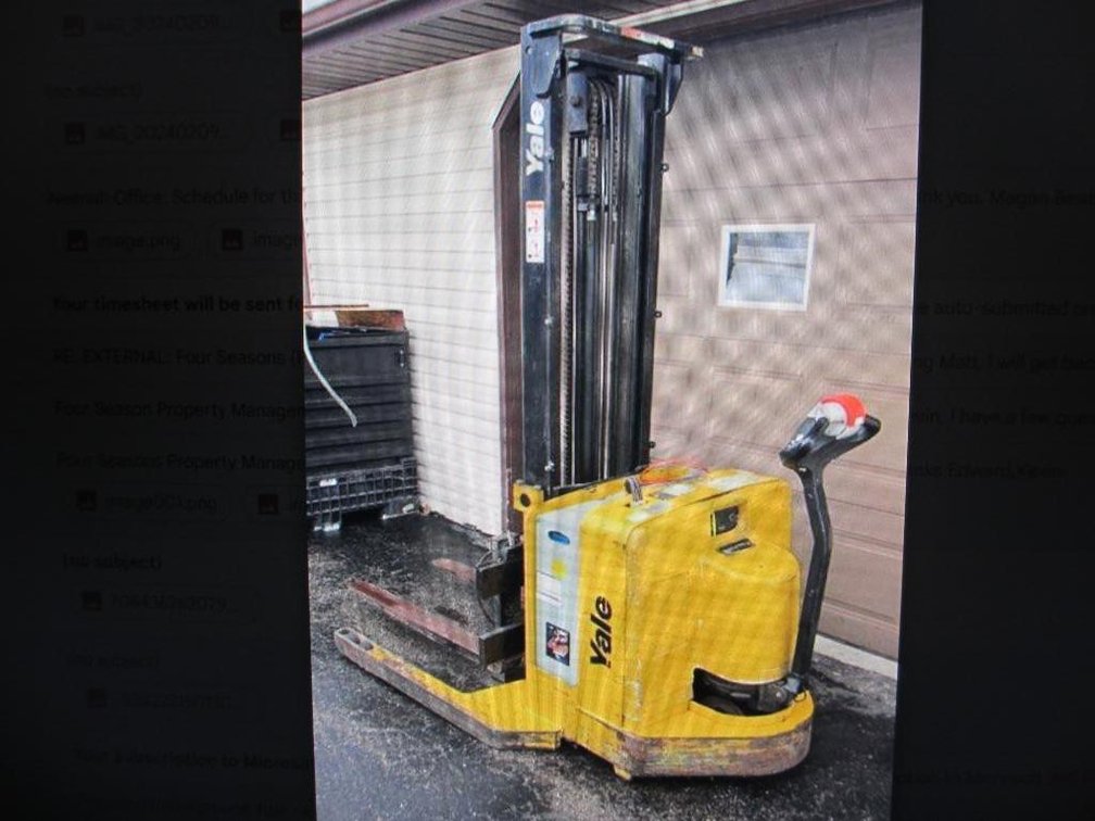 Yale Electric Forklift/Stacker (Watertown WI)