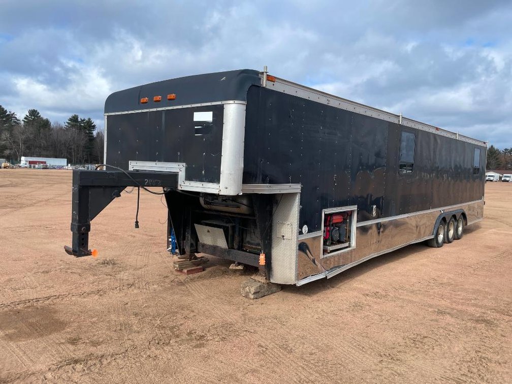 36' Tri-Axle Gooseneck Enclosed Job Trailer (No Title) (Nitke Yard, Mosinee, WI)