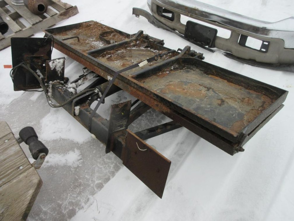 Maxon TE-20 2,100 Lbs. Lift Gate (Nitke Yard, Mosinee, WI)