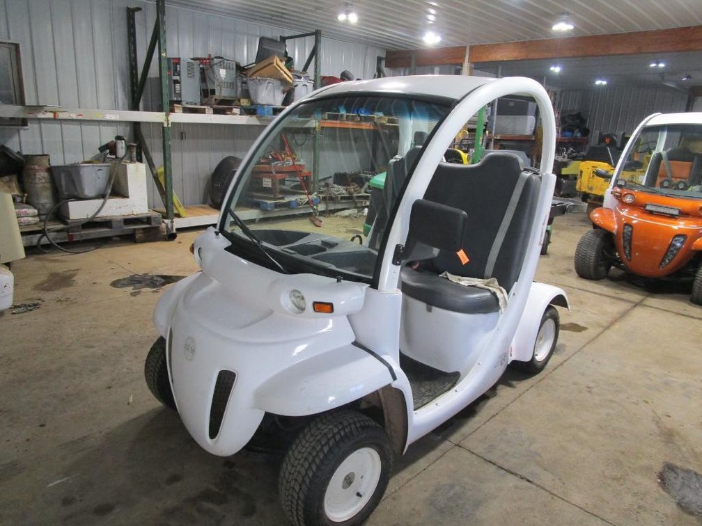2001 GEM E825 Electric Cart (Harshaw, WI)