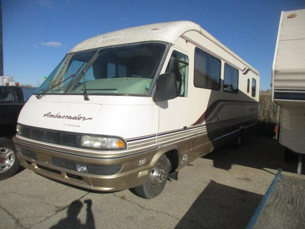 1994 Super Duty Ambassador 330 Motor Home, VIN: 3FCMF53G7RJB02770 (Hansen Auction Group, Neenah, WI)