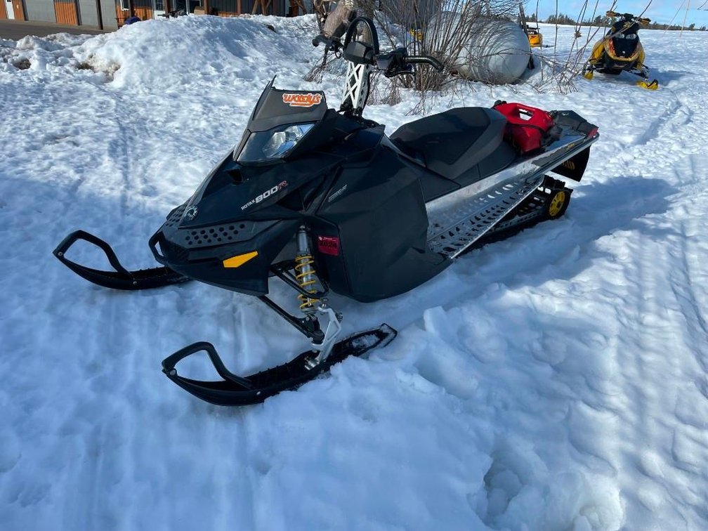 2009 Ski Doo Summit 800cc Snowmobile, VIN: 2BPSCT9A39V000758, (Downing, WI)