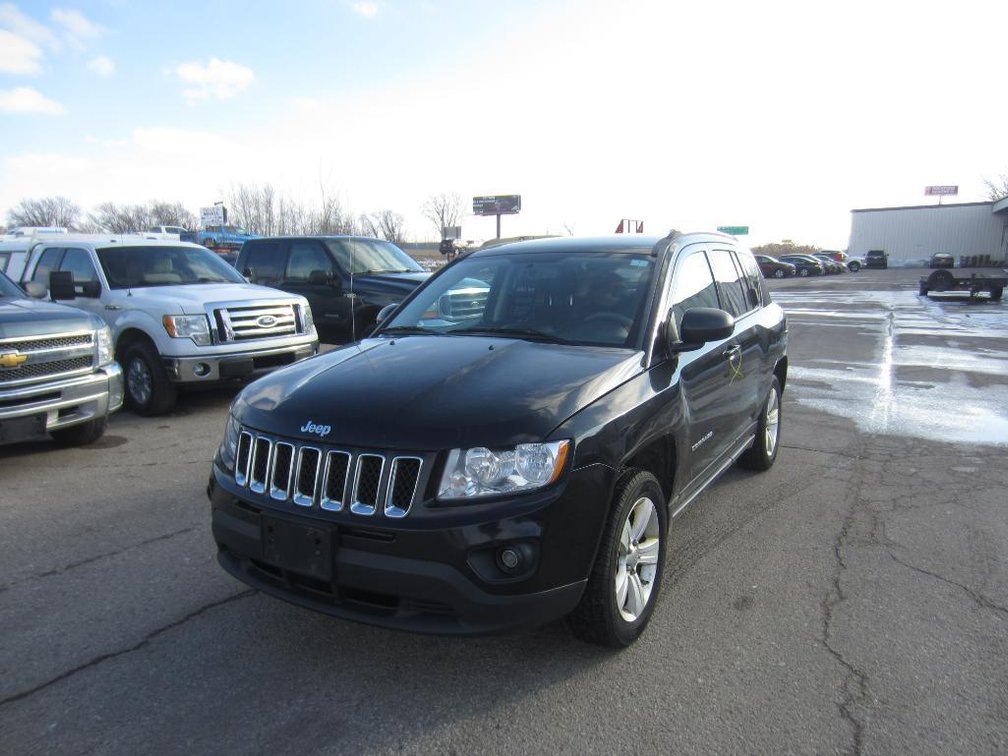 2012 Jeep Compass, VIN: 1C4NJCBA4CD634385