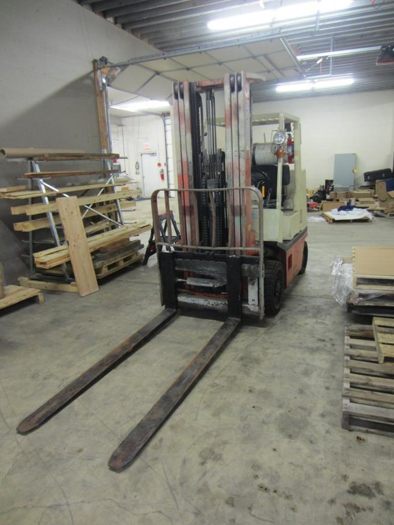 Nissan Forklift (Located in Menasha, WI)