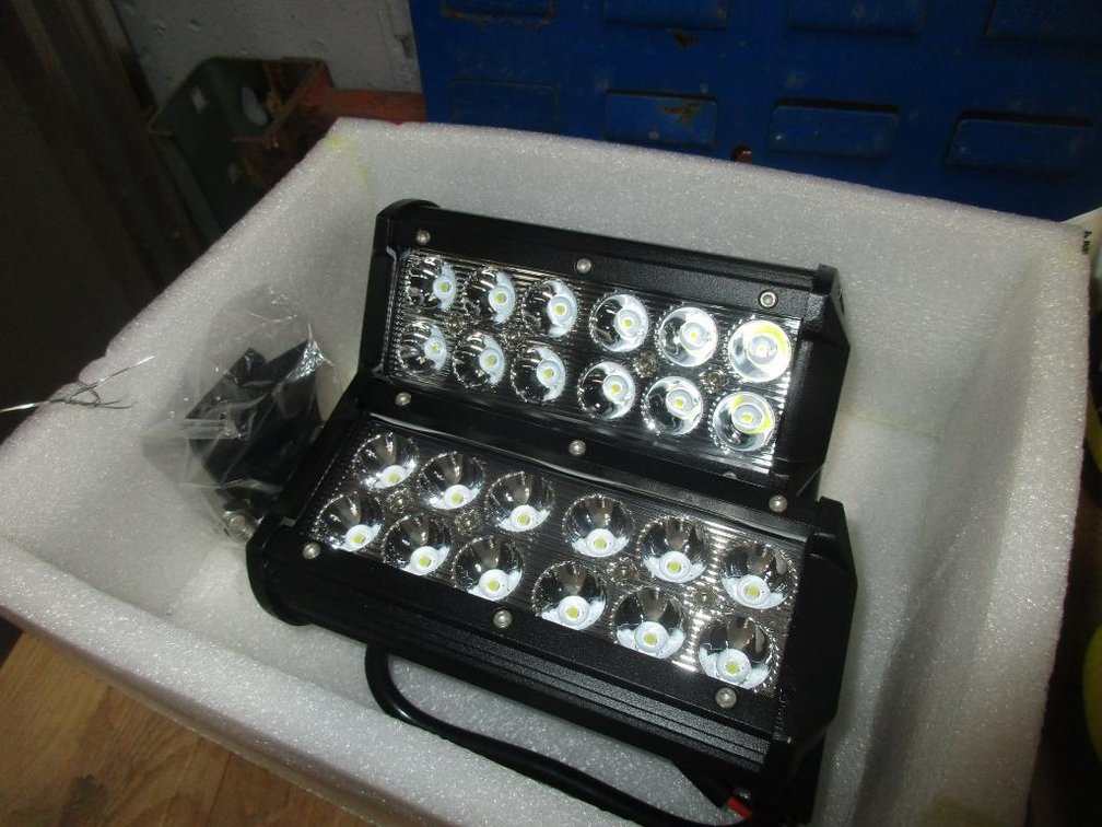(2) New 7'' LED Light Bars (CW)
