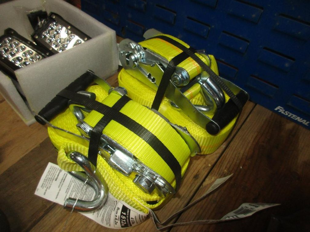 (2) New 2'' X 27' Ratchet Straps (CW)